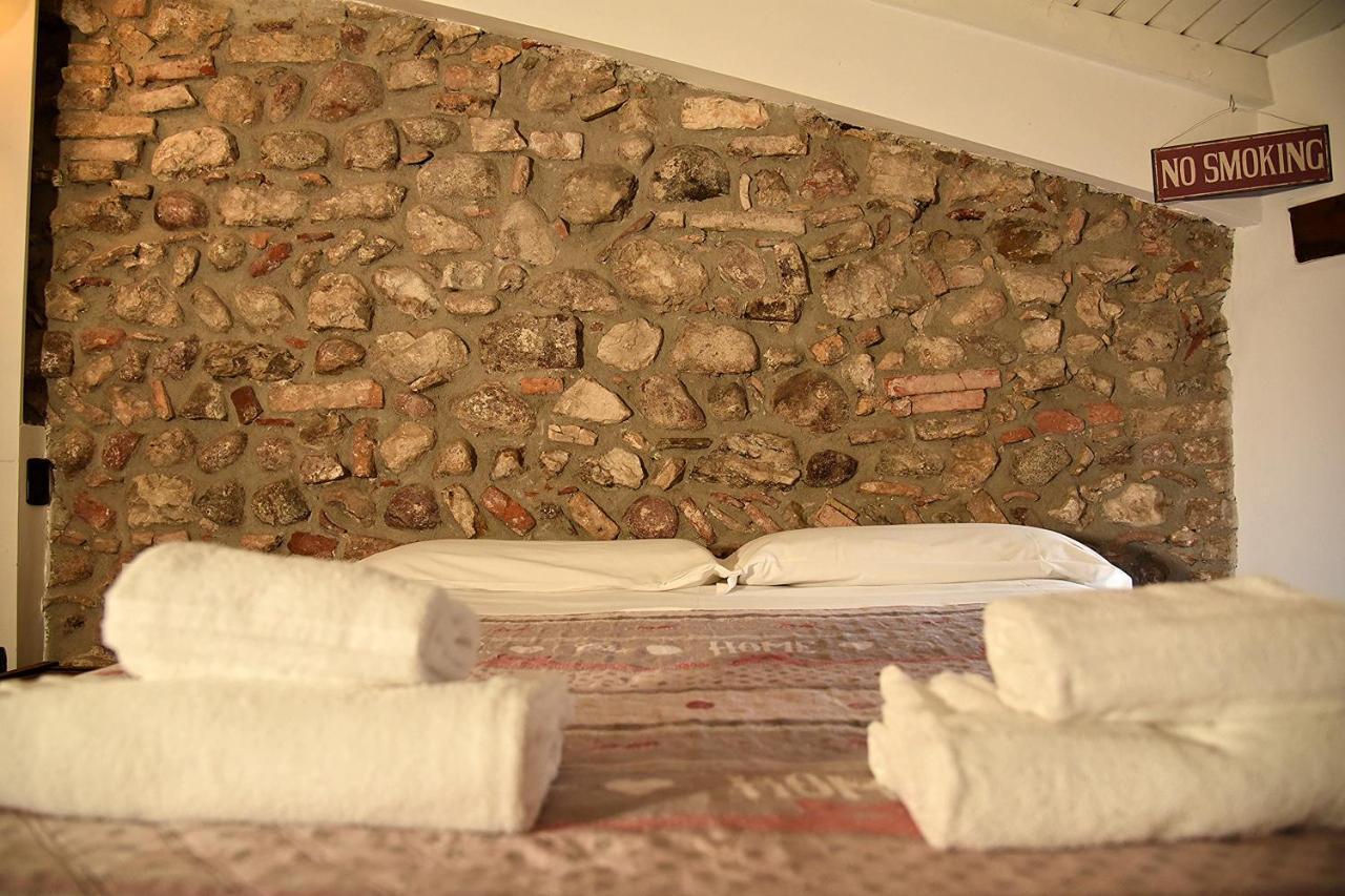 Bed and Breakfast Prigioni House Пескьера-дель-Гарда Экстерьер фото