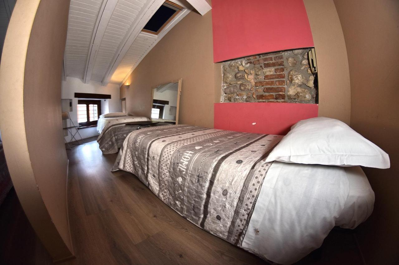 Bed and Breakfast Prigioni House Пескьера-дель-Гарда Экстерьер фото